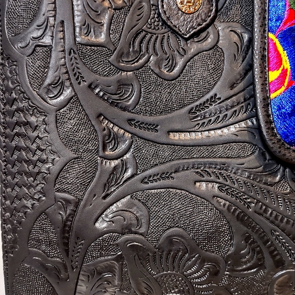 AngeLozano Flora Engraved Leather Tote with Floral Loom - Picture 13 of 16